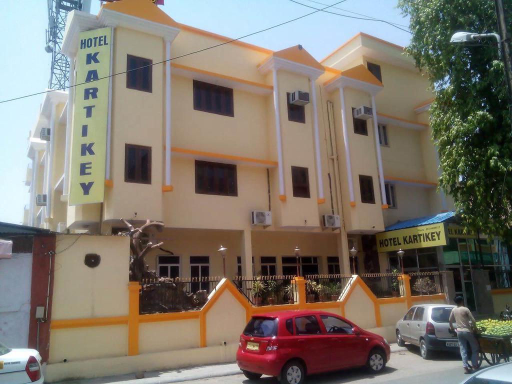 Hotel Kartikey Divisione di Divisione di Jaipur Esterno foto