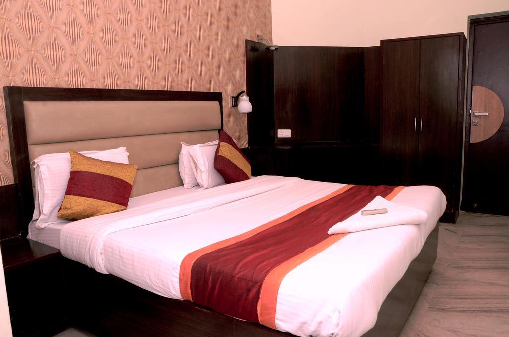 Hotel Kartikey Divisione di Divisione di Jaipur Esterno foto