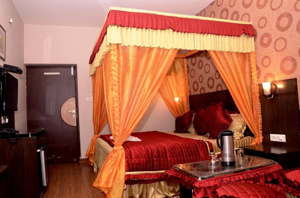 Hotel Kartikey Divisione di Divisione di Jaipur Esterno foto